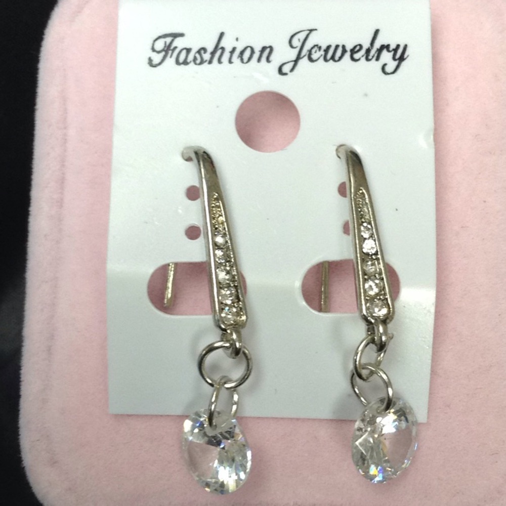 Sparkly Swarovski crystal silver earrings